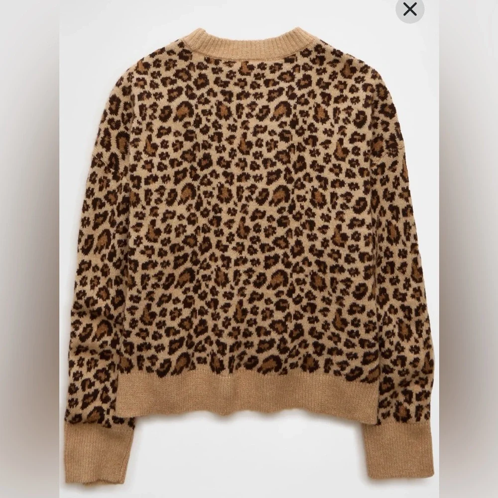NWT AE Whoa So Soft Classic Crew Neck Sweater size small - Picture 5 of 9
